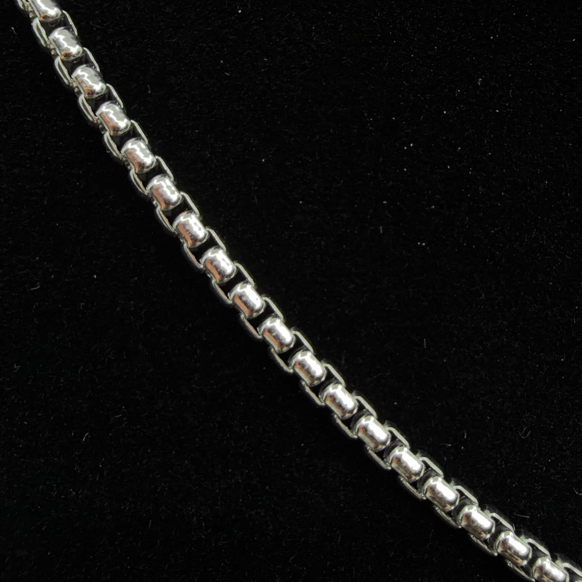 20in Classic 2.58mm 925 Sterling Silver Round Box Chain Necklace (3)