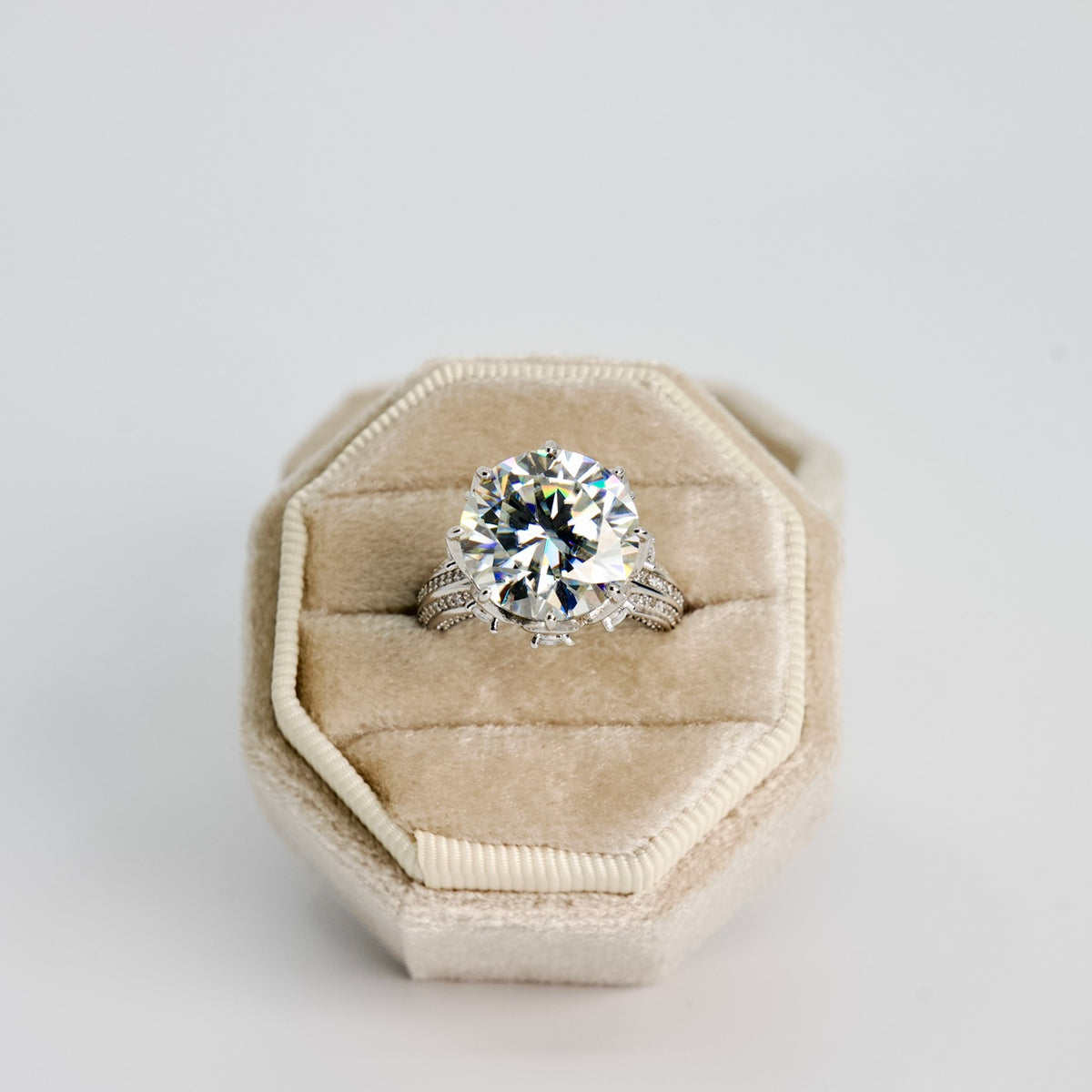 Round Brilliant Moissanite Split-Shank Pavé Engagement Ring in Silver