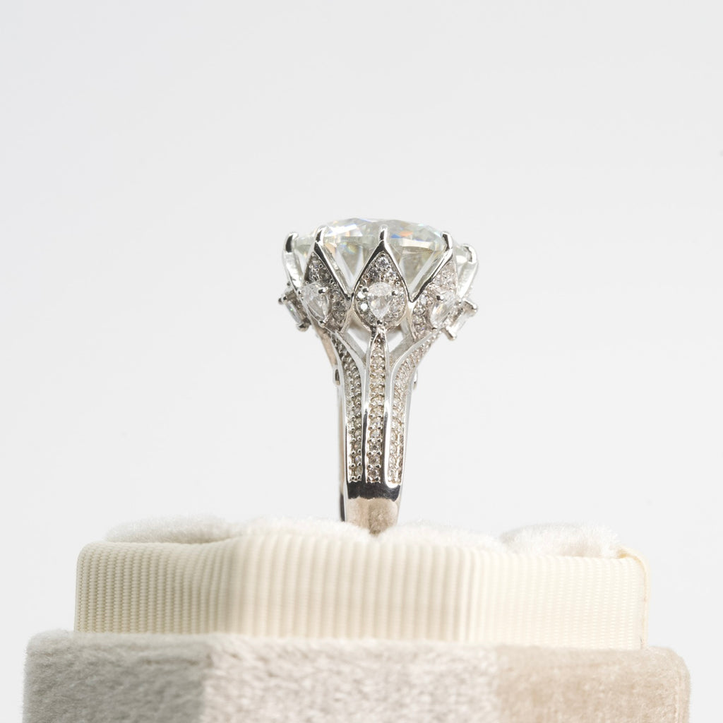 Round Brilliant Moissanite Split-Shank Pavé Engagement Ring in Silver (3)
