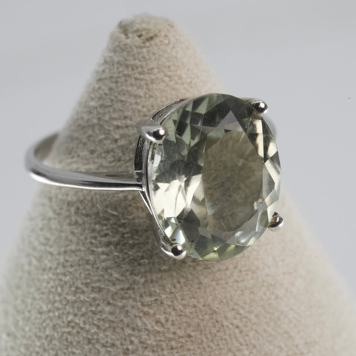 Natural Green Amethyst Solitaire Ring in Silver (4)