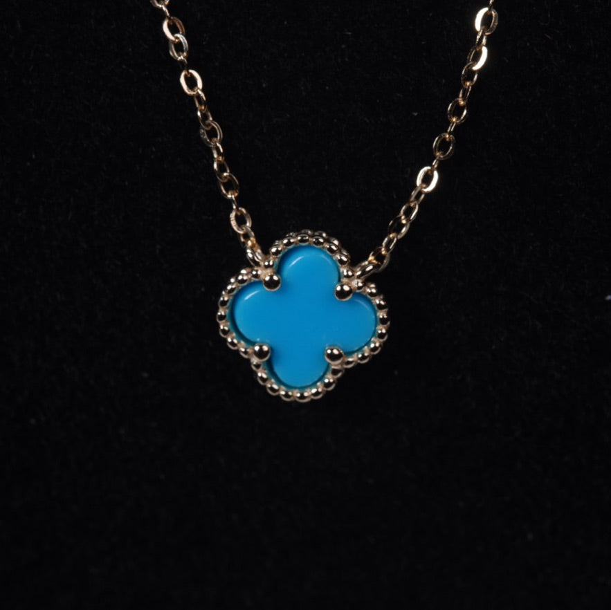 Beaded Clover Pendant Necklace Center (2)
