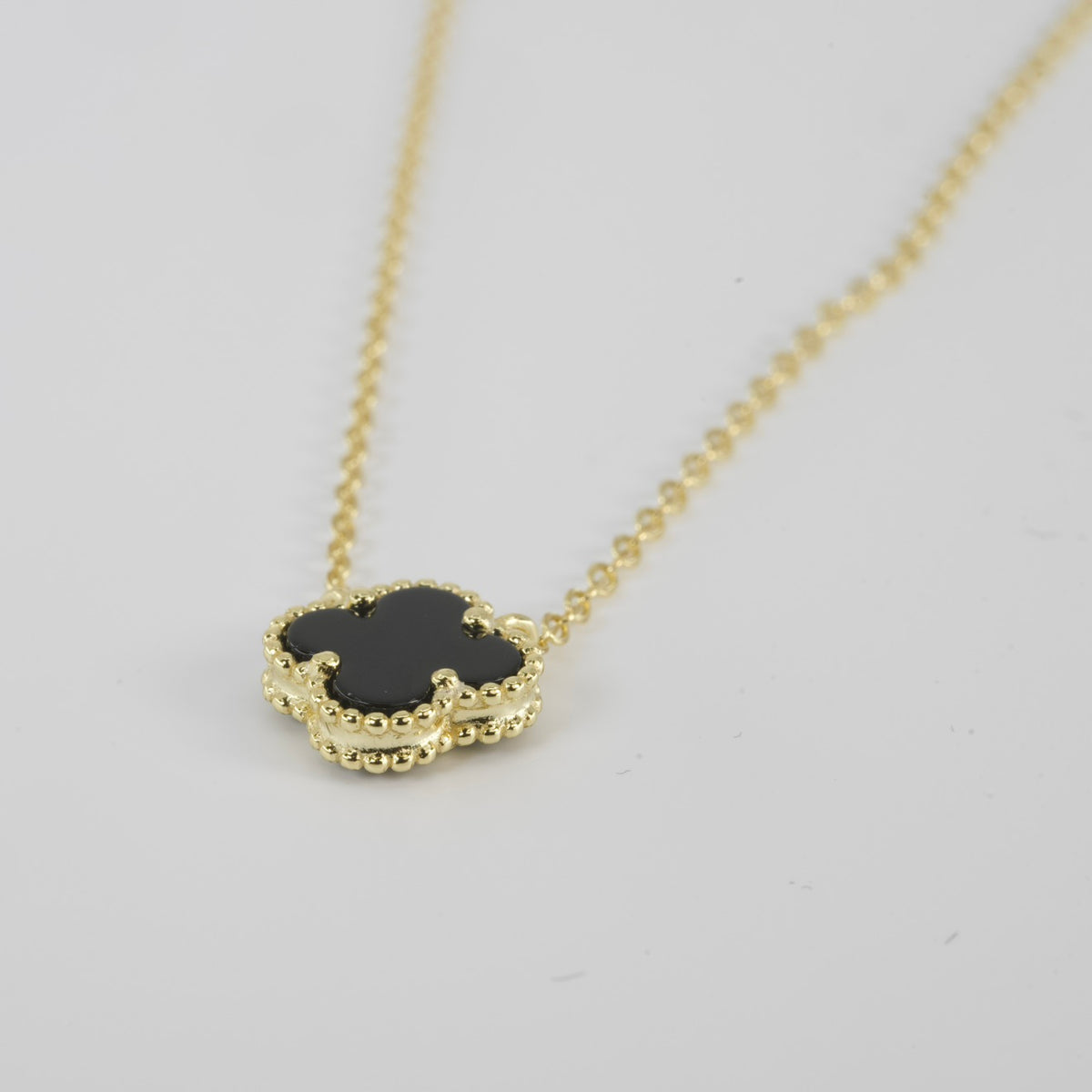 Beaded Clover Pendant Necklace Center (5)