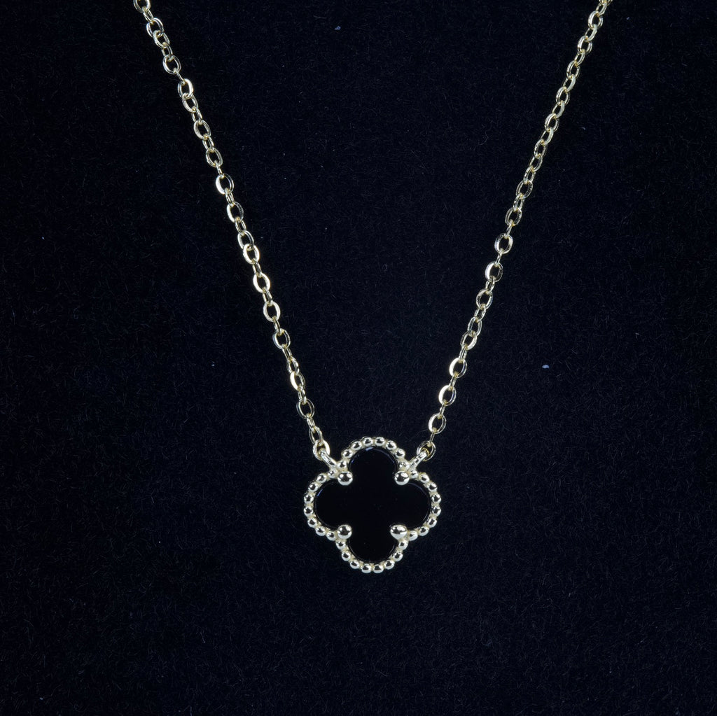 Beaded Clover Pendant Necklace Center (6)