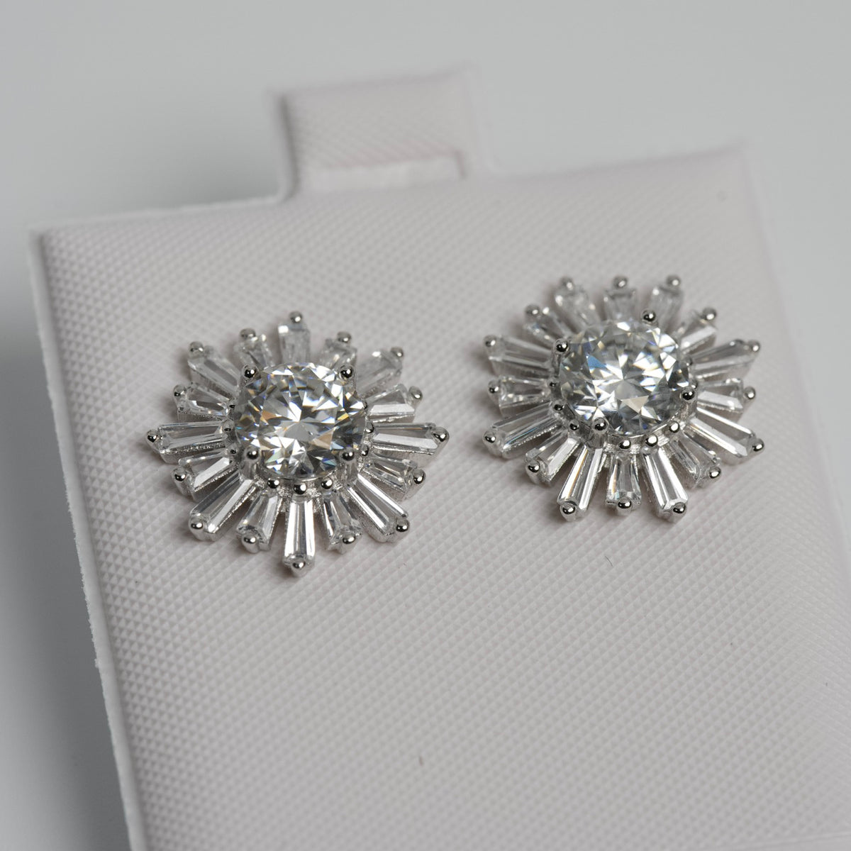 Sunburst Moissanite Stud Earrings in Silver (2)