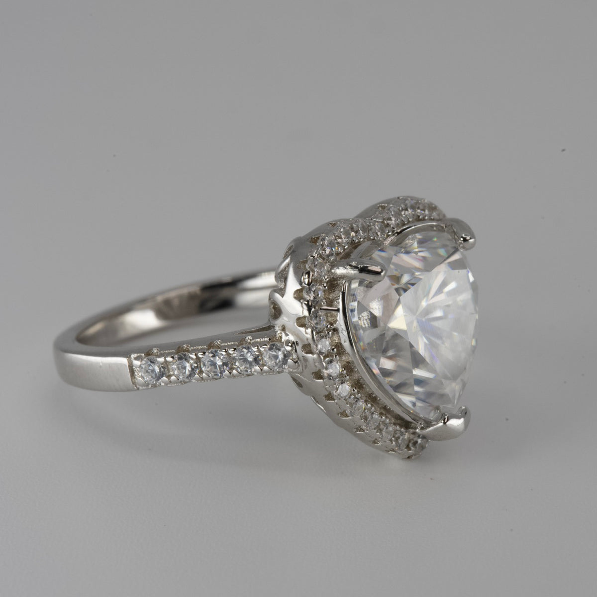 Heart moissanite Ring in Silver (2)