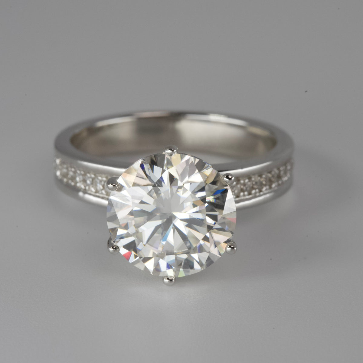925 Sterling Silver Six-Prong Moissanite Solitaire Ring with Pavé Accents, 5ct, Size 8