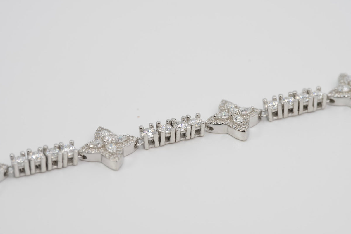 Silver Star Link bracelet moissanite