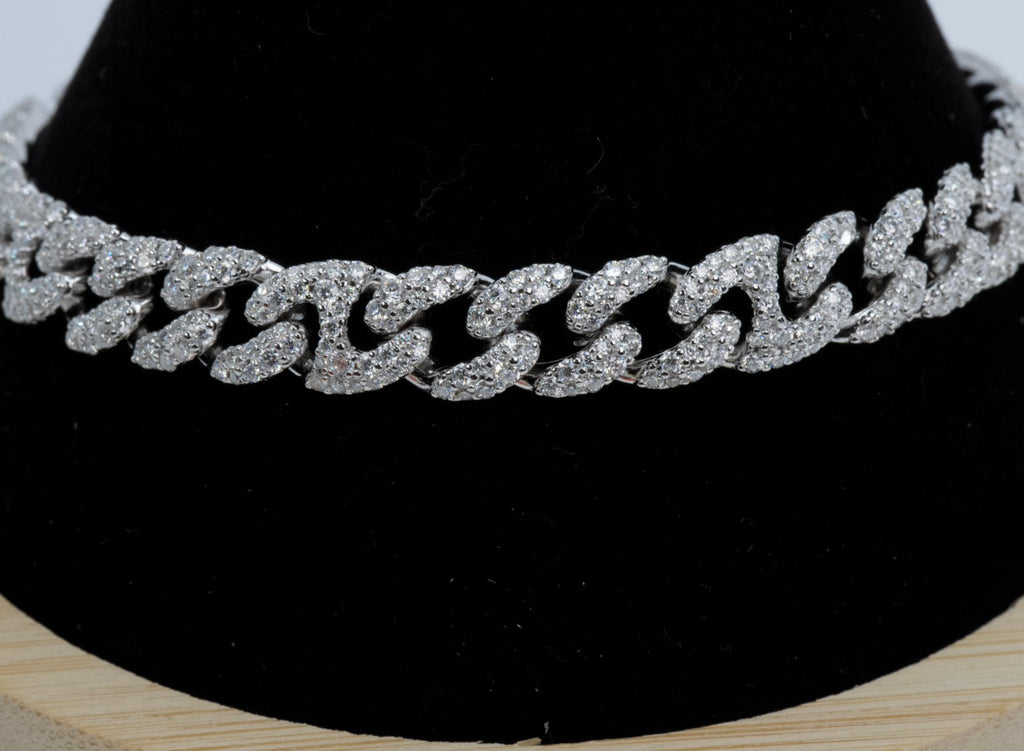 Iced Cuban Link Bracelet in Silver with Moissanite (2)