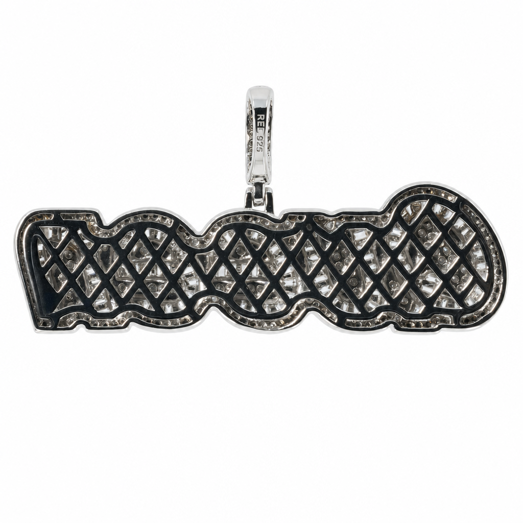 Iced Out 'Queen' Script Pendant in 925 Silver with 3.51ct Moissanite (2)
