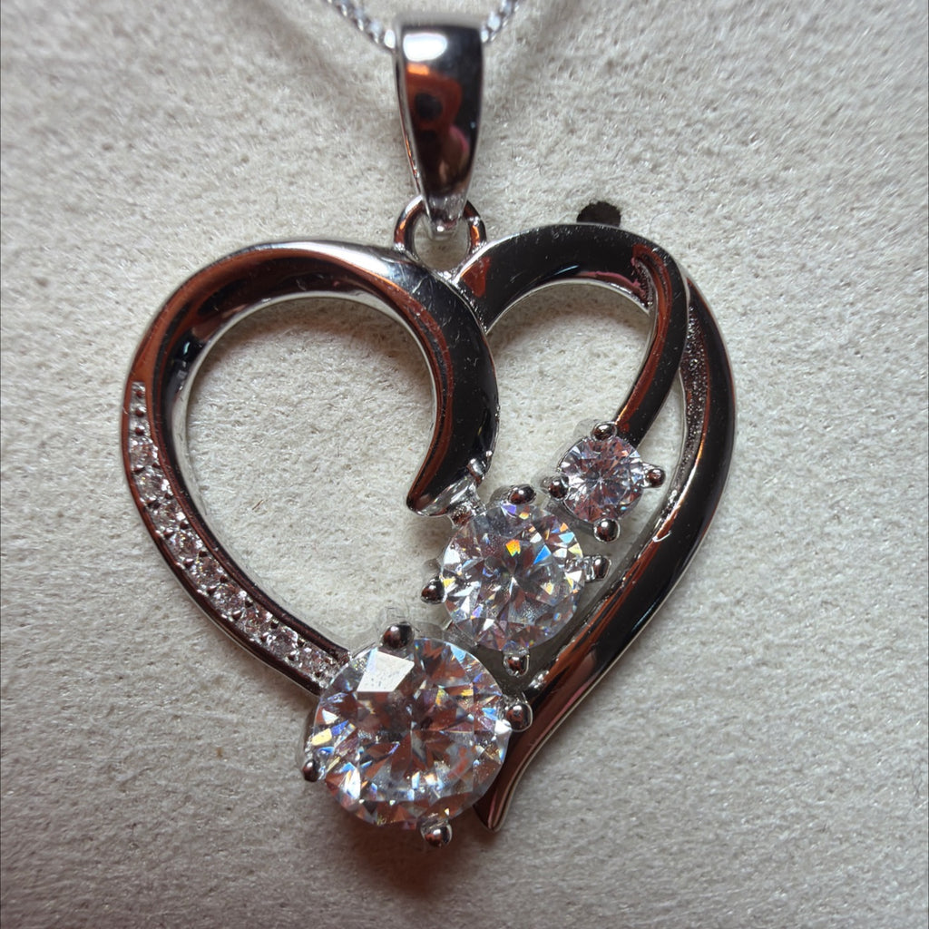 925 Sterling Silver Heart Princess Necklace with 2ct Moissanite (3)