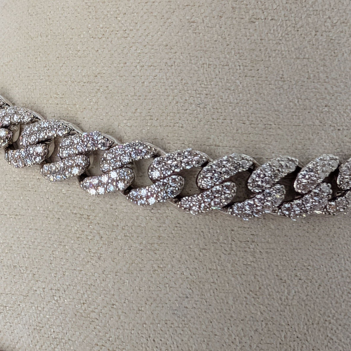 8in 6mm Iced Moissanite Cuban Link 925 Sterling Silver Bracelet (2)