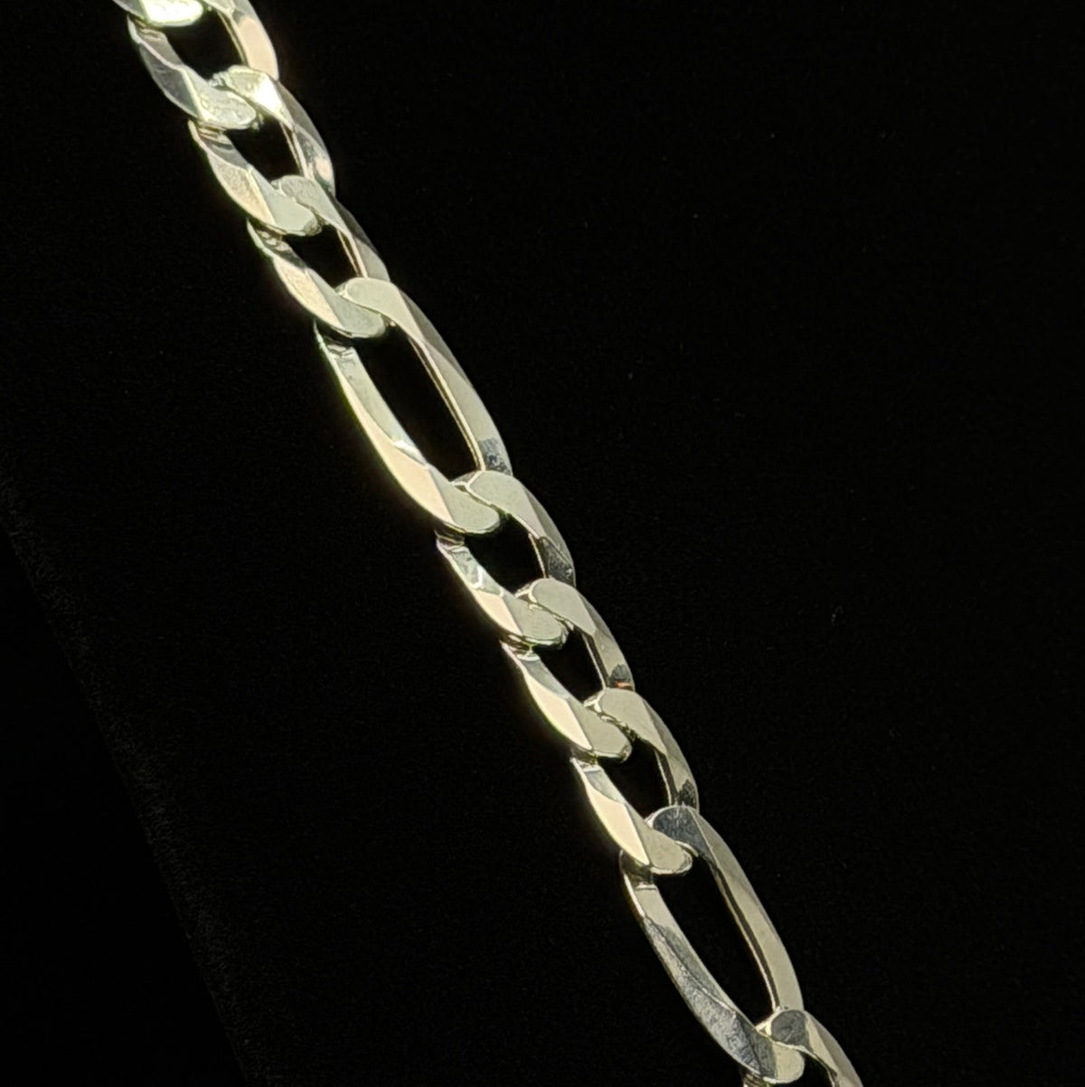 Italian 925 Sterling Silver Figaro Chain 26" 11mm 68.9g (3)