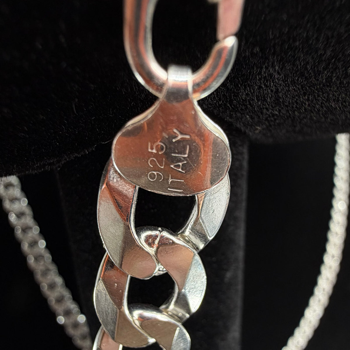 Italian 925 Sterling Silver Figaro Chain 26" 11mm 68.9g (5)