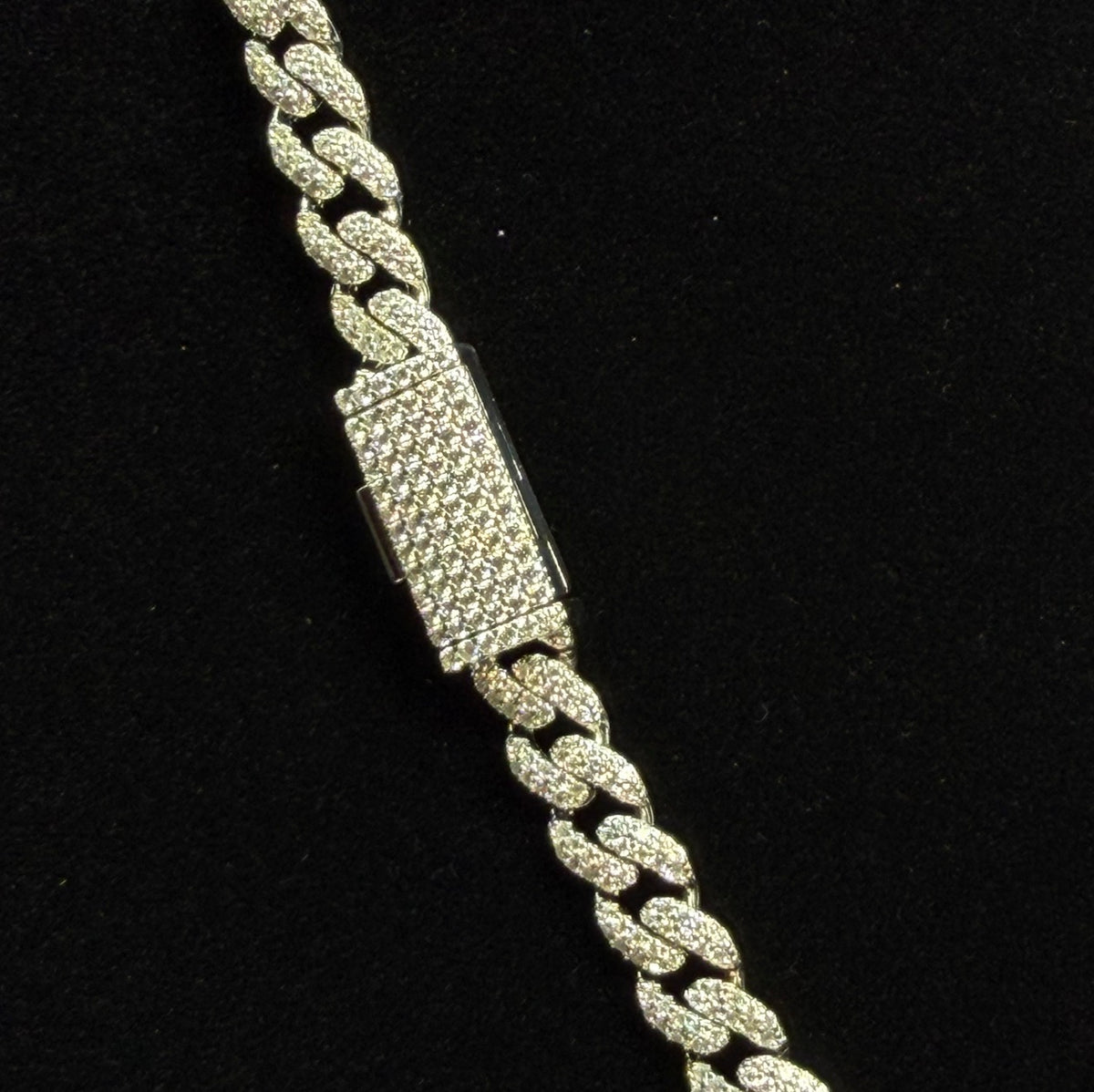 925 Sterling Silver Miami Cuban Chain with 14ct Moissanite, 18in 6mm (3)