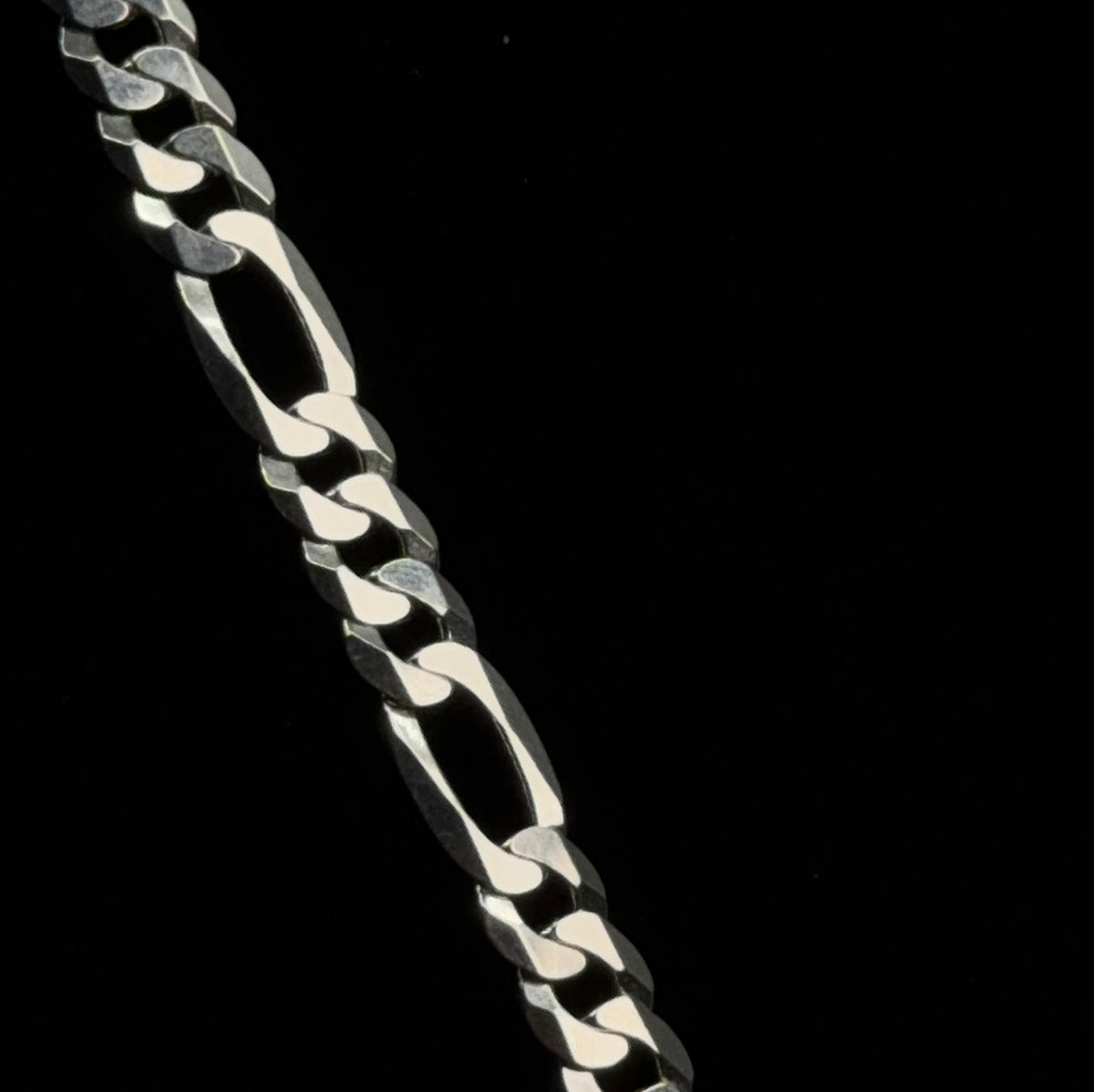Italian 925 Sterling Silver Figaro Chain Necklace 8mm 26in 38.7g (6)