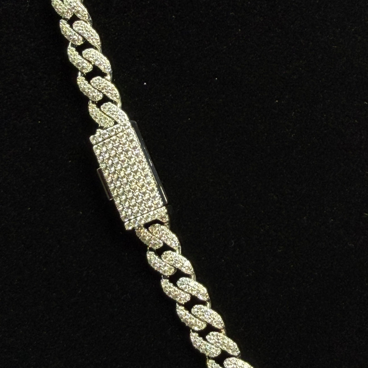925 Sterling Silver 24in Moissanite Cuban Chain 20ct 6mm (2)