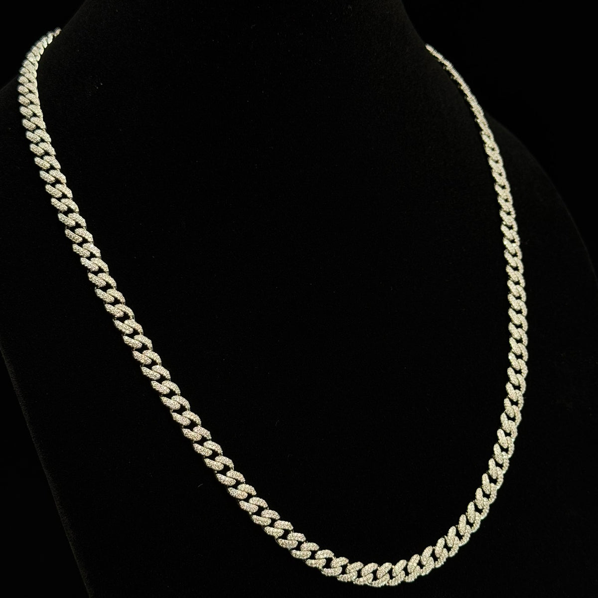 Luxury 24in Miami Cuban Chain 925 Sterling Silver with 20ct Moissanite Iced Links (2)