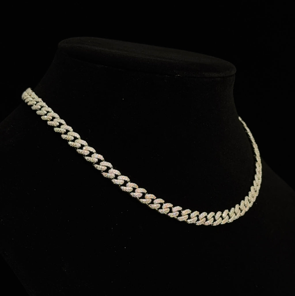 Luxurious 16in Miami Cuban Chain in 925 Sterling Silver with 12ct Moissanite, 6mm (2)